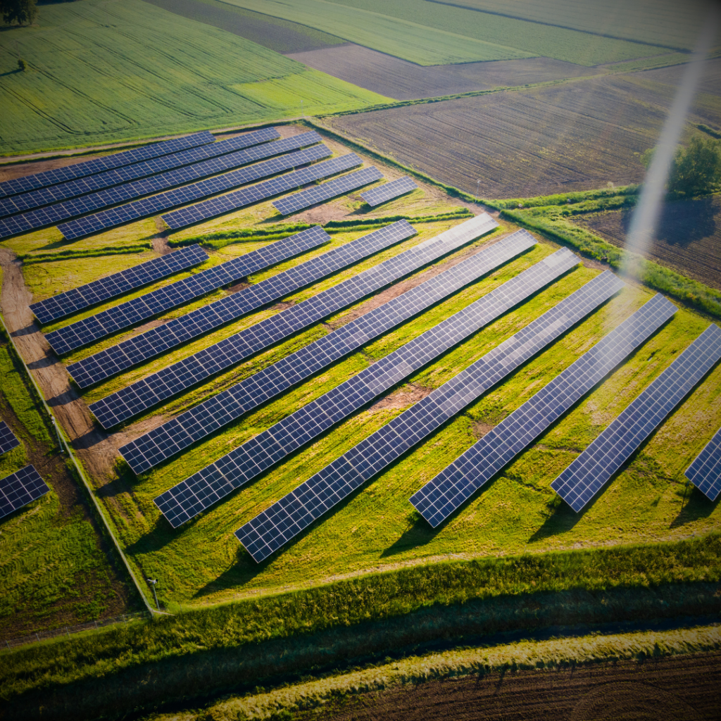 A birds eye view of a solar farm